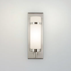 Urban Ambiance - Wall Sconce - UHP4630 Mid Century Modern Indoor Wall Sconce, 13 - 1/2''H x 4"W x 4 - 1/2''D, Brushed Nickel Finish, Busselton Collection -