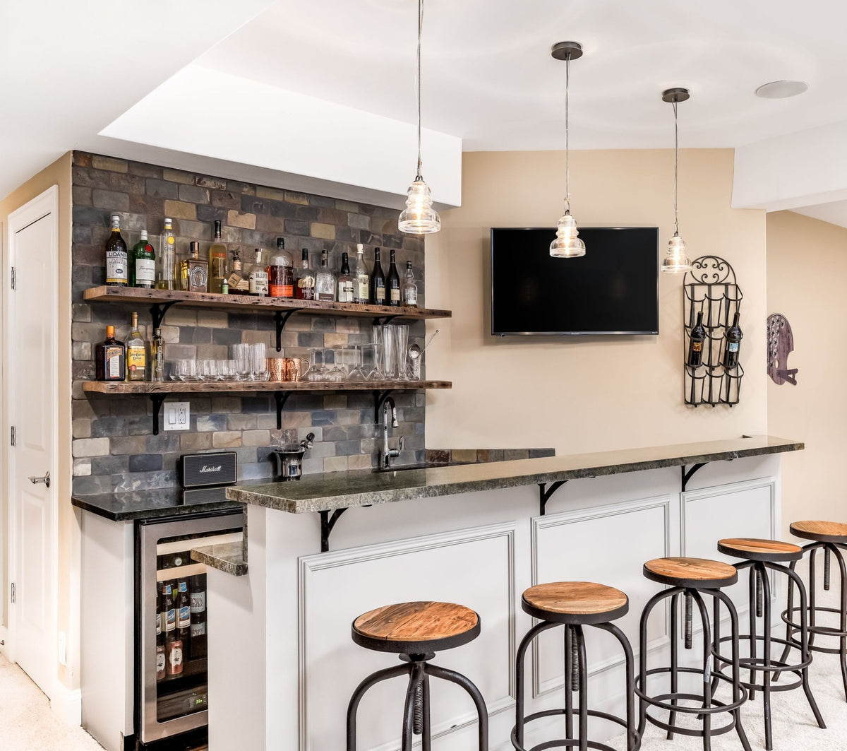 10 Ideas for Creating a Home Bar – Urban Ambiance, image size:1200x1063