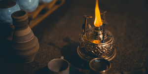 Vintage Vibes: How to Use a Classic Oil Lamp in Modern Spaces