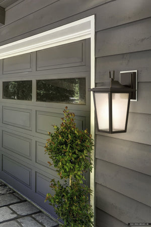 Urban Ambiance - Wall Sconce - UHP1454 Traditional Outdoor Wall Sconce, 15''H x 9 - 5/8