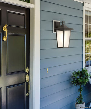 Urban Ambiance - Wall Sconce - UHP1455 Traditional Outdoor Wall Sconce, 15''H x 9 - 5/8