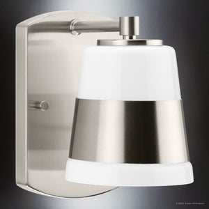 Urban Ambiance - Bath Light - UHP4640 Modern Indoor Bath Light, 7 - 7/8''H x 6 - 3/4