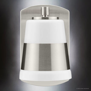 Urban Ambiance - Bath Light - UHP4640 Modern Indoor Bath Light, 7 - 7/8''H x 6 - 3/4