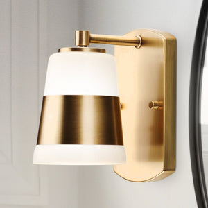 Urban Ambiance - Bath Light - UHP4641 Modern Indoor Bath Light, 7 - 7/8''H x 6 - 3/4