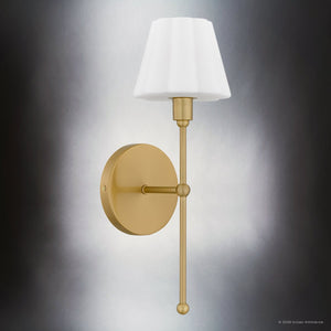 Urban Ambiance - Wall Sconce - UQL6840 Classic Indoor Wall Sconce, 15.75''H x 5.25''W x 6.5''Dep, Brushed Gold Finish, Quenton Collection - 