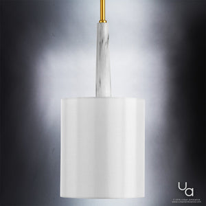 A beautiful UHP2633 Cosmopolitan Pendant, 17