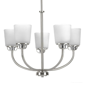 A beautiful Urban Ambiance UHP2765 Transitional Chandelier, 20-1/8