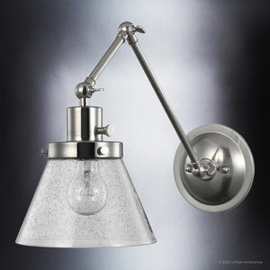 An Urban Ambiance UHP3330 Traditional Wall Light, 14.375