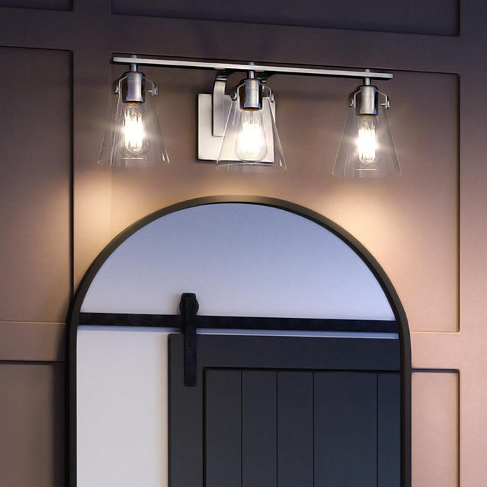 UQL4231 Transitional Bath Fixture 7.5''H x 22.25''W, Polished Chrome Finish, Neath Collection